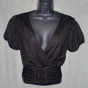 Back corset styled top 🖤